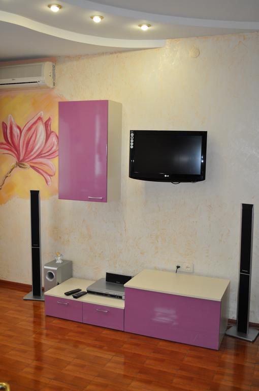 Apartment On Oleksandra Polia Avenue 110 ドニプロペトロウシク エクステリア 写真